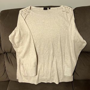 Beige Rafaela 1X great shape